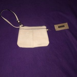 Wilson’s Leather Wristlet